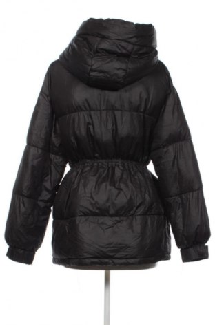 Geacă de femei Bershka, Mărime XS, Culoare Negru, Preț 174,99 Lei