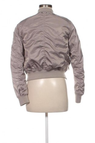 Kurtka damska Pull&Bear, Rozmiar M, Kolor Szary, Cena 99,99 zł