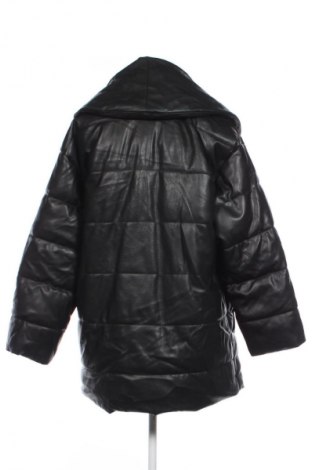 Dámská bunda  Stradivarius, Velikost S, Barva Černá, Cena  819,00 Kč