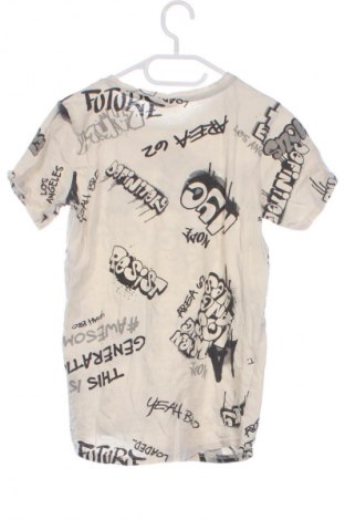 Dětské tričko  Chapter, Velikost 12-13y/ 158-164 cm, Barva Vícebarevné, Cena  119,00 Kč