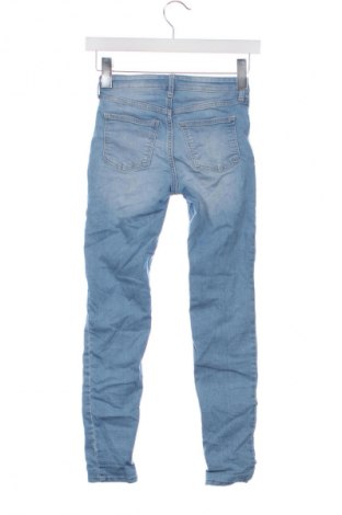 Dětské džíny  H&M, Velikost 8-9y/ 134-140 cm, Barva Modrá, Cena  259,00 Kč