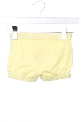 Kinder Shorts Coccodrillo, Größe 6-9m/ 68-74 cm, Farbe Gelb, Preis 7,12 €