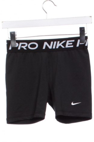 Dětské krátké kalhoty  Nike, Velikost 11-12y/ 152-158 cm, Barva Černá, Cena  939,00 Kč