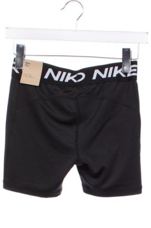Dětské krátké kalhoty  Nike, Velikost 11-12y/ 152-158 cm, Barva Černá, Cena  939,00 Kč