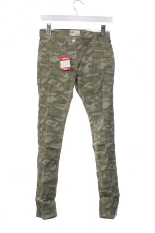 Детски панталон Alive, Размер 10-11y/ 146-152 см, Цвят Многоцветен, Цена 15,99 лв.