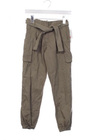 Детски панталон Topolino, Размер 9-10y/ 140-146 см, Цвят Зелен, Цена 15,99 лв.