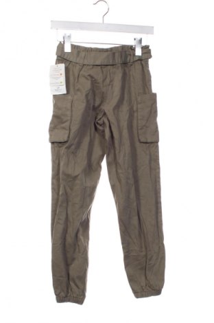 Детски панталон Topolino, Размер 9-10y/ 140-146 см, Цвят Зелен, Цена 15,99 лв.