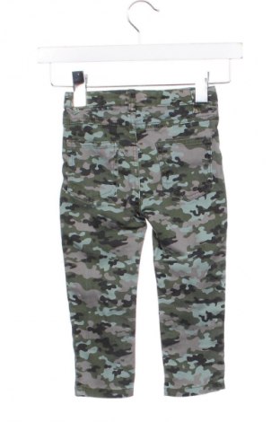 Детски панталон Unbranded, Размер 18-24m/ 86-98 см, Цвят Многоцветен, Цена 17,99 лв.