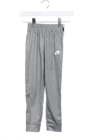 Detské tepláky Nike, Veľkosť 5-6y/ 116-122 cm, Farba Viacfarebná, Cena  16,95 €