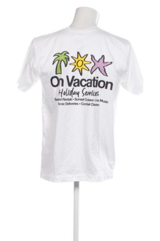 Herren Shirt On Vacation, Größe M, Farbe Weiß, Preis 17,99 €