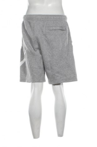Pantaloni scurți de bărbați Nike, Mărime M, Culoare Gri, Preț 134,99 Lei