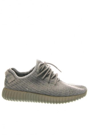 Мъжки обувки Adidas, Размер 44, Цвят Сив, Цена 109,99 лв.