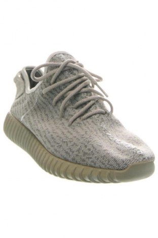 Мъжки обувки Adidas, Размер 44, Цвят Сив, Цена 109,99 лв.