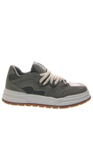 Herrenschuhe Bershka, Größe 45, Farbe Mehrfarbig, Preis 26,99 €