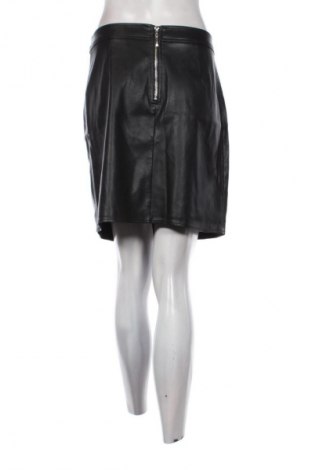 Пола Amisu, Размер M, Цвят Черен, Цена 19,14 лв.