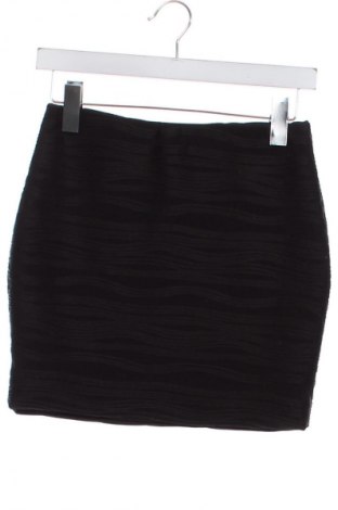 Пола Amisu, Размер XS, Цвят Черен, Цена 19,04 лв.