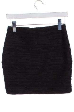 Пола Amisu, Размер XS, Цвят Черен, Цена 19,04 лв.