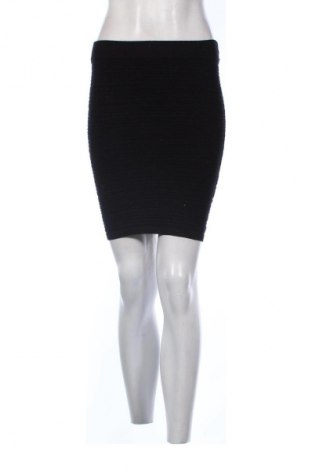 Пола Amisu, Размер S, Цвят Черен, Цена 19,00 лв.