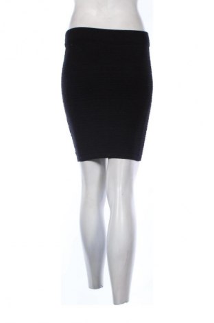 Пола Amisu, Размер S, Цвят Черен, Цена 19,00 лв.