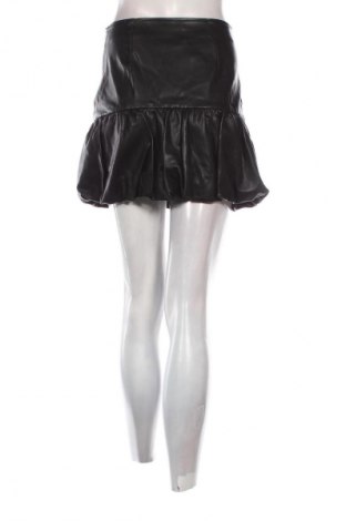Φούστα Bershka, Μέγεθος S, Χρώμα Μαύρο, Τιμή 15,94 €