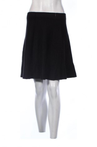 Пола C&A, Размер S, Цвят Черен, Цена 31,00 лв.