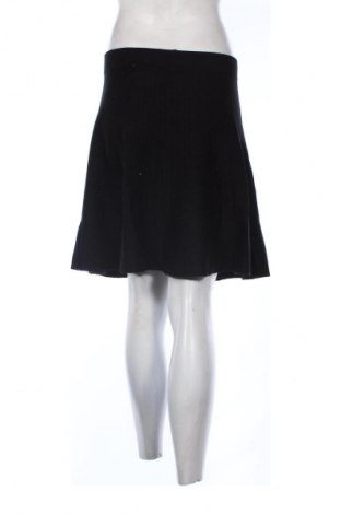 Пола C&A, Размер S, Цвят Черен, Цена 31,00 лв.