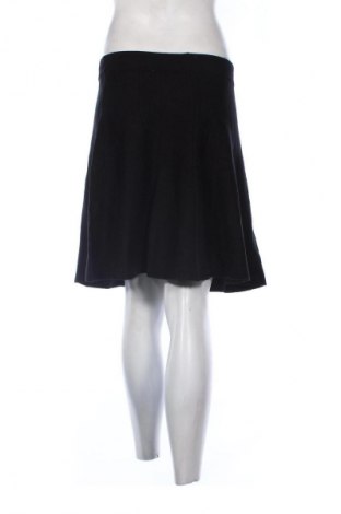 Пола C&A, Размер S, Цвят Черен, Цена 31,00 лв.