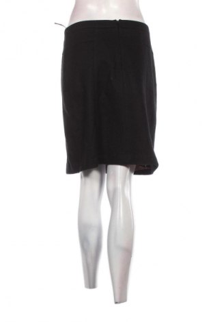 Пола Comma,, Размер L, Цвят Черен, Цена 26,99 лв.