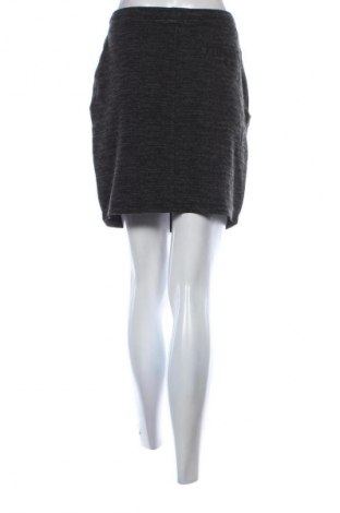 Пола Dalia, Размер M, Цвят Многоцветен, Цена 41,00 лв.