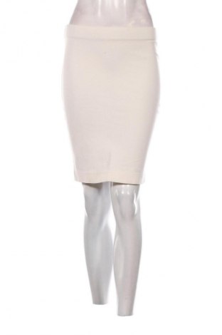 Пола Daphne, Размер S, Цвят Бял, Цена 41,00 лв.