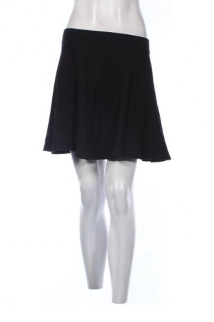 Пола Fb Sister, Размер S, Цвят Черен, Цена 19,00 лв.