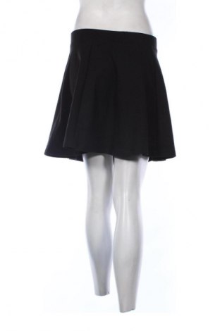 Пола Fb Sister, Размер M, Цвят Черен, Цена 19,00 лв.