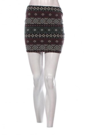 Пола Fb Sister, Размер M, Цвят Многоцветен, Цена 19,55 лв.