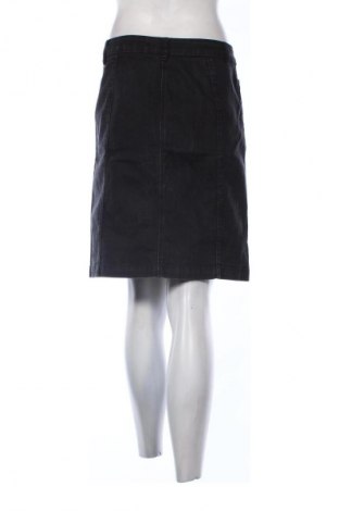 Пола George, Размер M, Цвят Черен, Цена 19,55 лв.