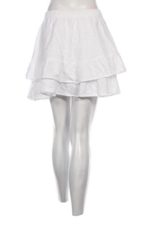 Пола Gina Tricot, Размер XL, Цвят Бял, Цена 37,99 лв.