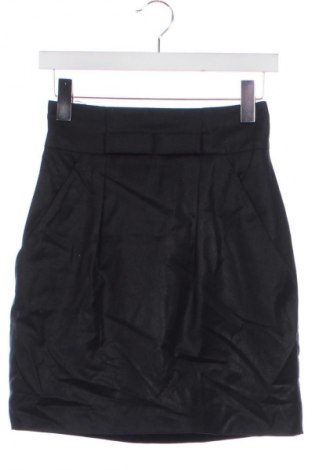 Пола Hugo Boss, Размер XXS, Цвят Черен, Цена 80,99 лв.