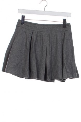 Пола Jennyfer, Размер XS, Цвят Сив, Цена 19,00 лв.