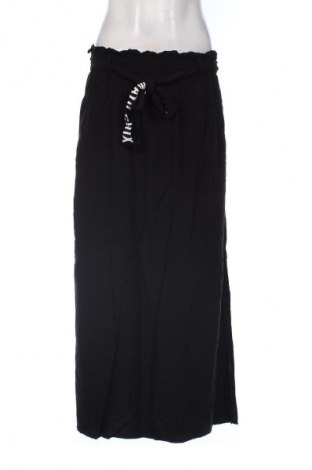 Пола Mayo Chix, Размер S, Цвят Черен, Цена 21,99 лв.