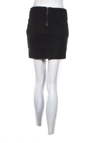 Пола ONLY, Размер S, Цвят Черен, Цена 18,99 лв.