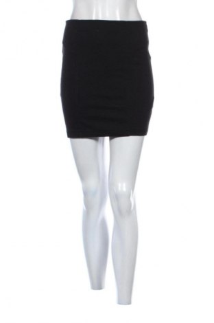 Spódnica Pimkie, Rozmiar S, Kolor Czarny, Cena 43,68 zł