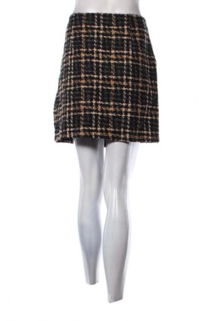 Пола Reserved, Размер L, Цвят Многоцветен, Цена 15,99 лв.