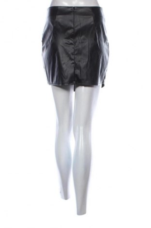 Пола SHEIN, Размер S, Цвят Черен, Цена 19,14 лв.