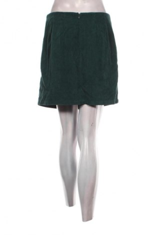 Пола SHEIN, Размер M, Цвят Зелен, Цена 7,99 лв.