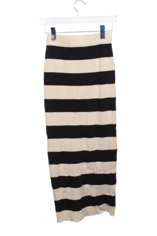 Пола SHEIN, Размер XS, Цвят Многоцветен, Цена 13,99 лв.