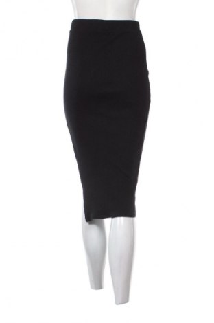 Пола Sinsay, Размер M, Цвят Черен, Цена 23,00 лв.