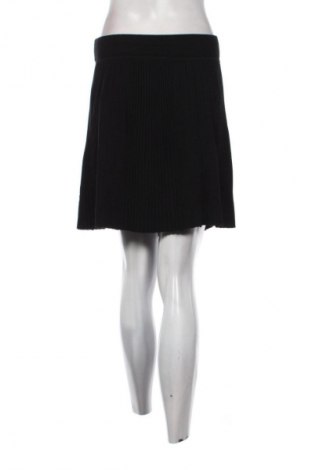 Пола Stefanel, Размер S, Цвят Черен, Цена 25,99 лв.