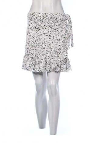 Пола Trendyol, Размер S, Цвят Многоцветен, Цена 41,06 лв.