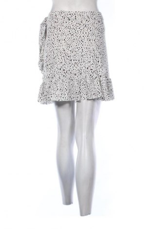 Пола Trendyol, Размер S, Цвят Многоцветен, Цена 41,06 лв.