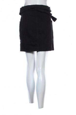 Пола Trendyol, Размер S, Цвят Черен, Цена 41,06 лв.