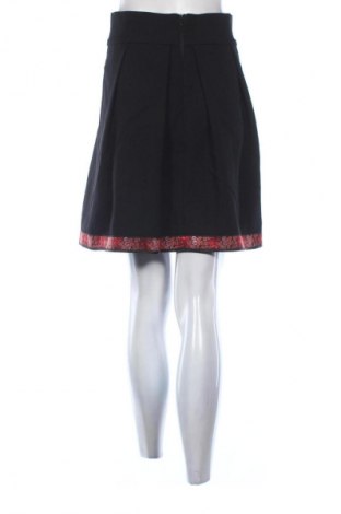 Пола Unbranded, Размер M, Цвят Черен, Цена 19,00 лв.